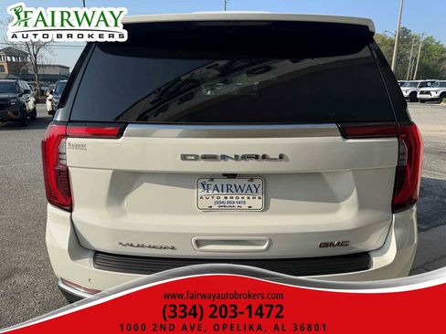 Used 2025 GMC Yukon Denali AWD/4WD image 7