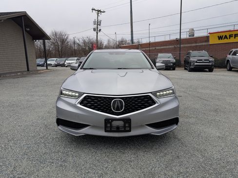 Used 2019 Acura TLX image 2