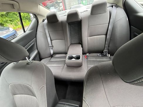 Used 2025 Nissan Altima 2.5 SV FWD image 33