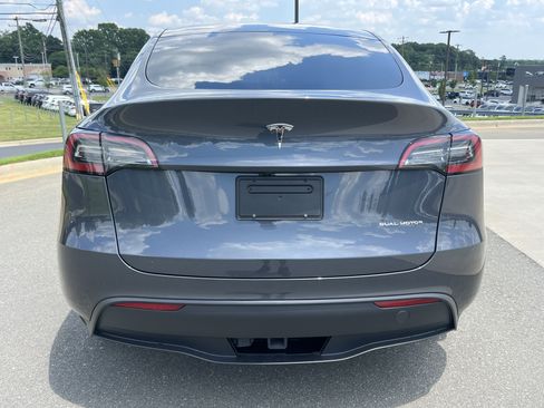 Used 2023 Tesla Model Y Long Range AWD/4WD image 8
