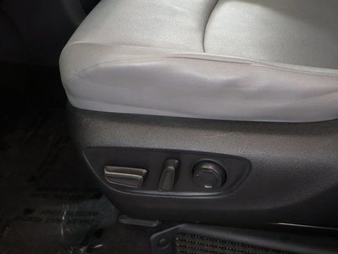 Used 2023 Toyota Sienna XLE image 13