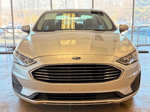 Used 2019 Ford Fusion SE image 5