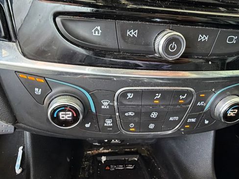 Used 2023 Chevrolet Traverse High Country AWD/4WD image 13