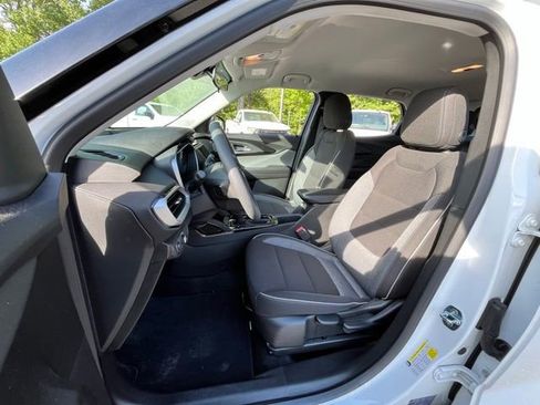 Used 2023 Chevrolet TrailBlazer LS FWD image 15