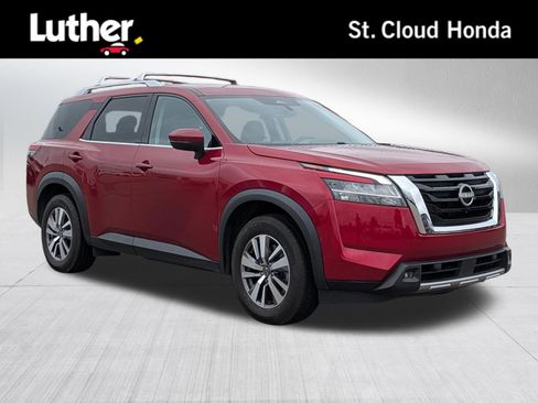 Used 2023 Nissan Pathfinder SL AWD/4WD image 1