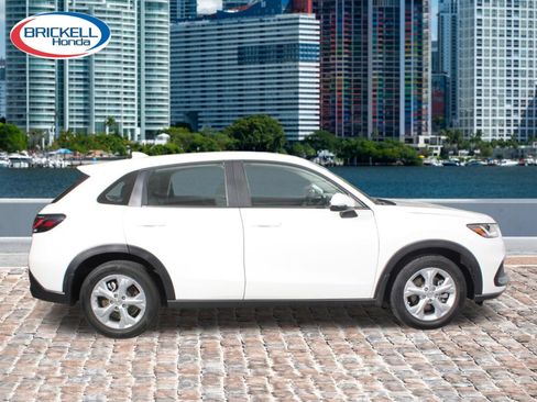 Used 2024 Honda HR-V LX image 6