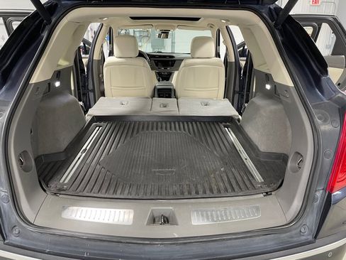 Used 2019 Cadillac XT5 Luxury image 18