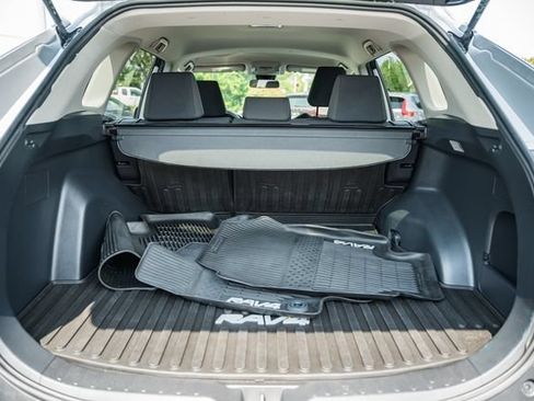 Used 2019 Toyota RAV4 LE w/ All Weather Liner Package AWD/4WD image 10