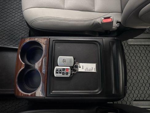 Used 2016 Toyota Sienna Limited AWD/4WD image 20