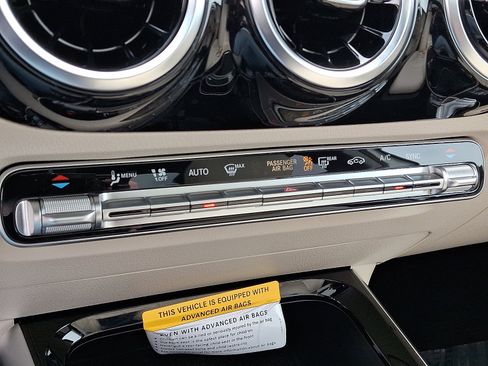 New 2026 Mercedes-Benz GLA 250 4MATIC image 14