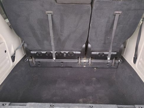 Used 2013 Dodge Grand Caravan SE image 33