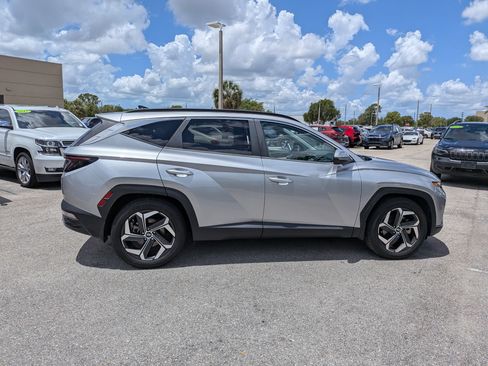 Used 2022 Hyundai Tucson SEL w/ Convenience Package FWD image 3