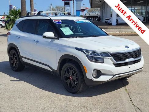 Used 2021 Kia Seltos SX w/ SX Sunroof Package image 25