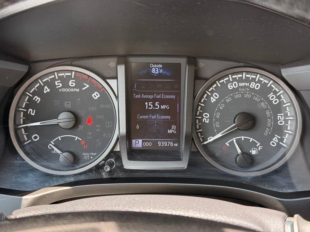 Used 2021 Toyota Tacoma TRD Off-Road w/ TRD Premium Off Road Package AWD/4WD image 24