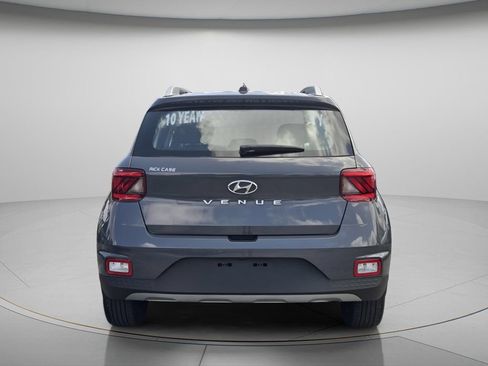 Certified 2024 Hyundai Venue SEL FWD image 6