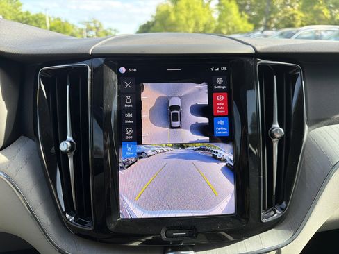 Used 2024 Volvo XC60 B5 Plus w/ Protection Package Premier AWD/4WD image 25