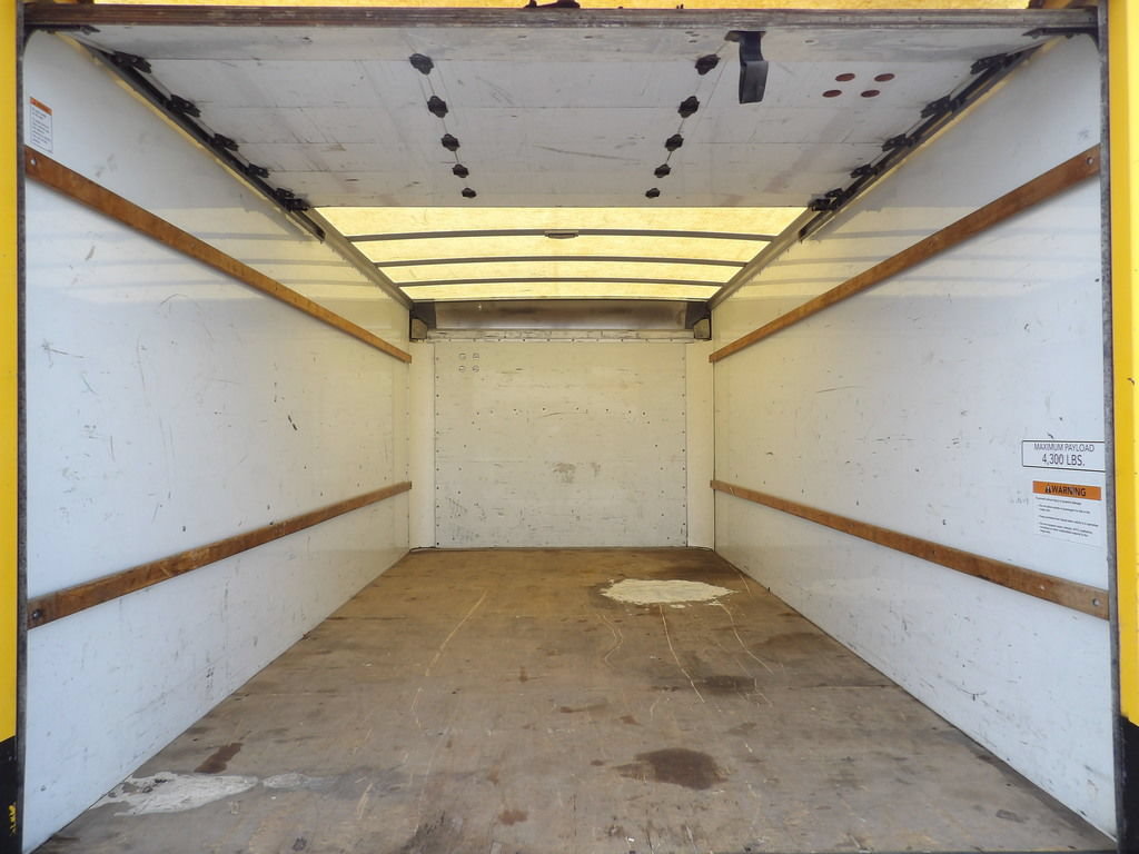 Used 2017 GMC Savana 3500 Extended RWD image 35