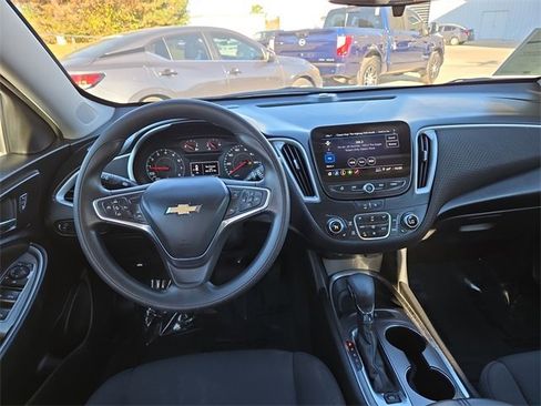 Used 2023 Chevrolet Malibu LT image 13