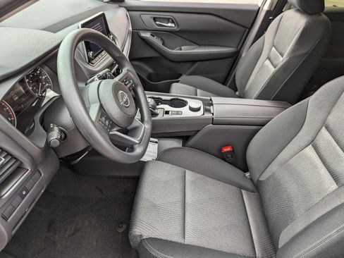 New 2025 Nissan Rogue SV image 9