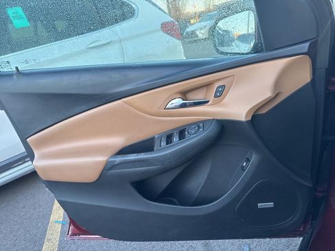 Used 2017 Chevrolet Volt Premier w/ Driver Confidence II Package image 9