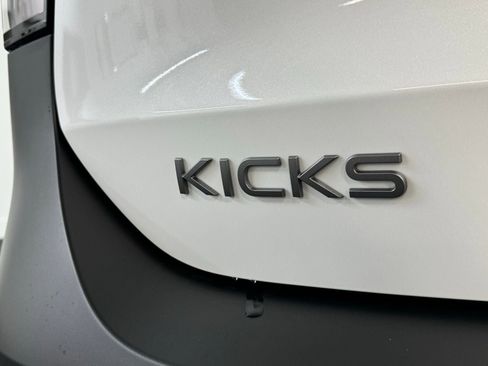 New 2026 Nissan Kicks SR w/ SR Premium Package image 8