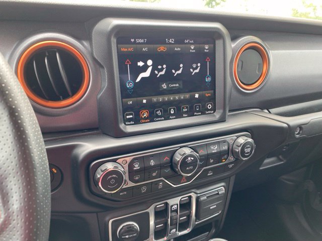 Used 2022 Jeep Gladiator Mojave w/ Cold Weather Group AWD/4WD image 11