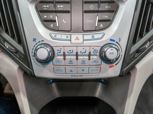 Used 2015 Chevrolet Equinox LT w/ Driver Convenience Package image 18