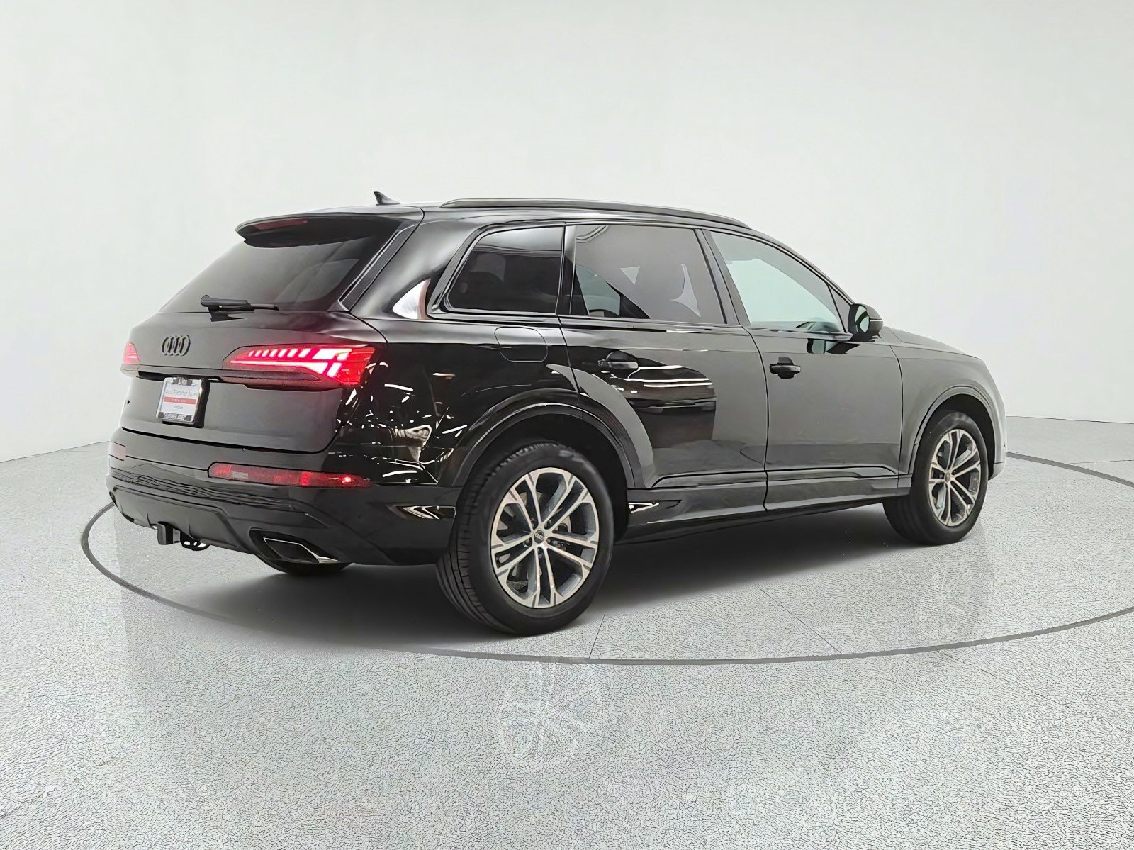 Used 2025 Audi Q7 2.0T Premium Plus w/ Premium Plus Package AWD/4WD image 5