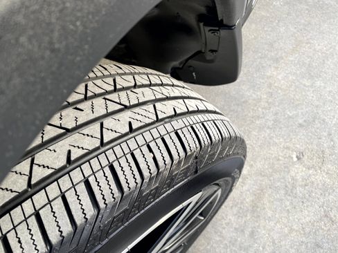 Used 2021 Honda Pilot Touring image 7