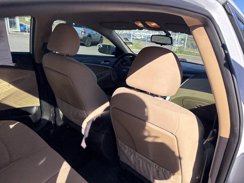 Used 2014 Hyundai Sonata GLS FWD image 25