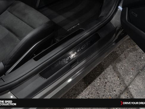 Used 2024 Porsche 911 Targa 4 GTS w/ Premium Package image 23