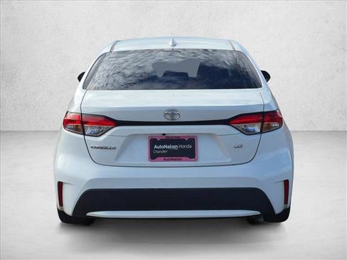 Used 2020 Toyota Corolla LE w/ Carpet Mat Package (TMS) FWD image 6