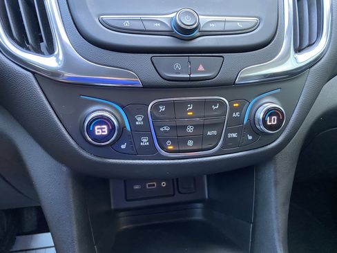 Used 2023 Chevrolet Equinox LT FWD image 28