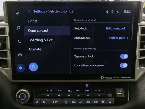 Used 2022 Toyota Tundra Limited AWD/4WD image 27