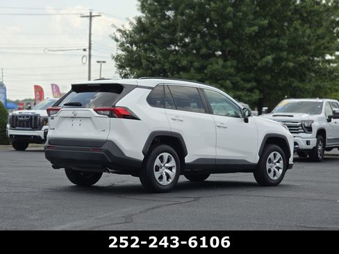 Used 2021 Toyota RAV4 LE FWD image 8