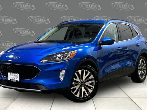 Used 2020 Ford Escape Titanium FWD image 3