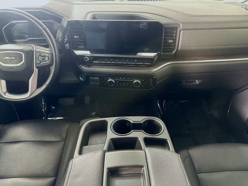 Used 2025 GMC Sierra 1500 SLT AWD/4WD image 18