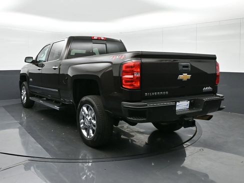 Used 2019 Chevrolet Silverado 2500 High Country image 5