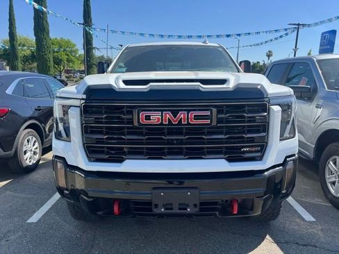 Used 2024 GMC Sierra 2500 AT4X AWD/4WD image 2