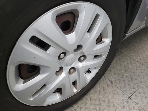 Used 2013 Dodge Grand Caravan SE image 31