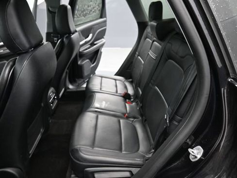 Used 2022 Lincoln Corsair AWD w/ Premium Package image 18