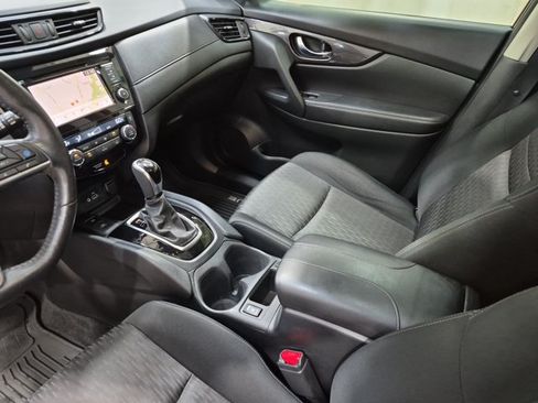 Used 2020 Nissan Rogue SV w/ Sun & Sound Touring Package AWD/4WD image 26