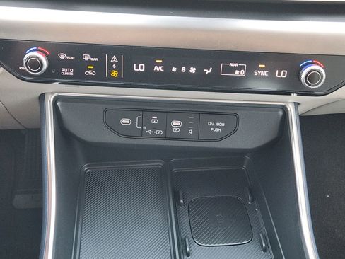 New 2026 Kia Carnival SX w/ SX Dark Edition Package FWD image 14