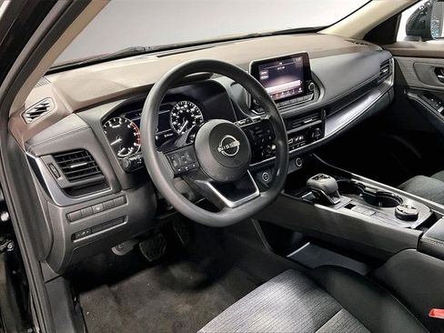 Used 2023 Nissan Rogue SV image 16