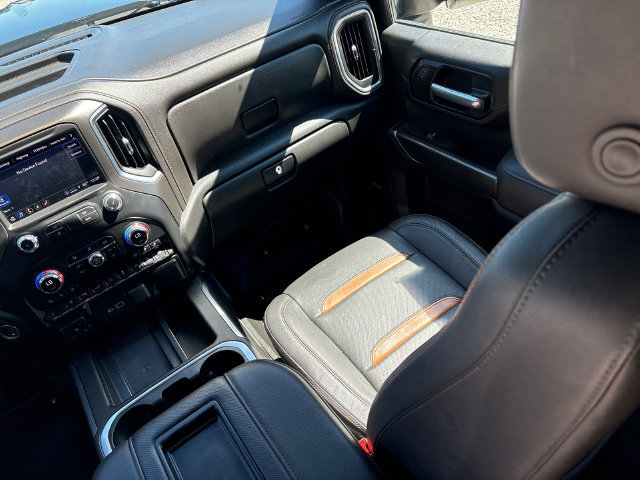 Used 2022 GMC Sierra 2500 AT4 w/ AT4 Premium Plus Package AWD/4WD image 21