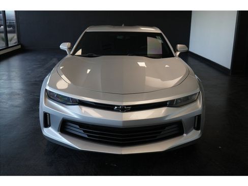 Used 2018 Chevrolet Camaro LT RWD image 2