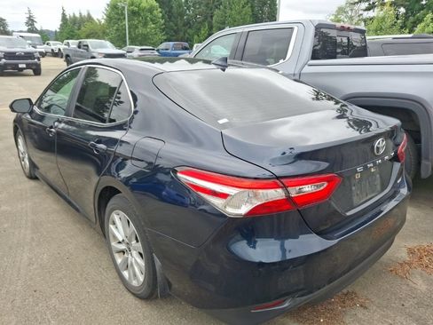 Used 2020 Toyota Camry LE FWD image 6