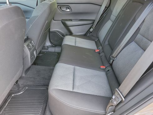 Used 2025 Nissan Rogue SV FWD image 8