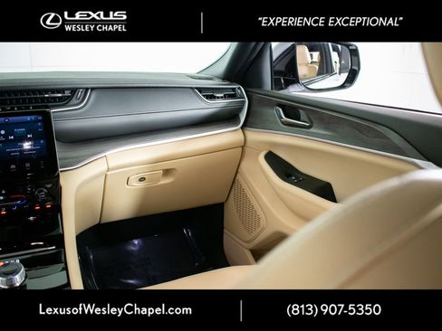 Used 2024 Jeep Grand Cherokee L Limited w/ Black Appearance Package RWD image 30