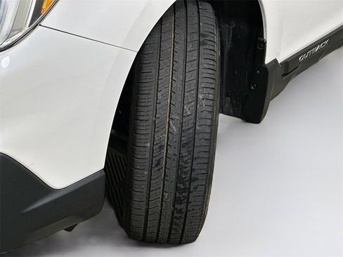 Used 2016 Subaru Outback 2.5i Limited image 25